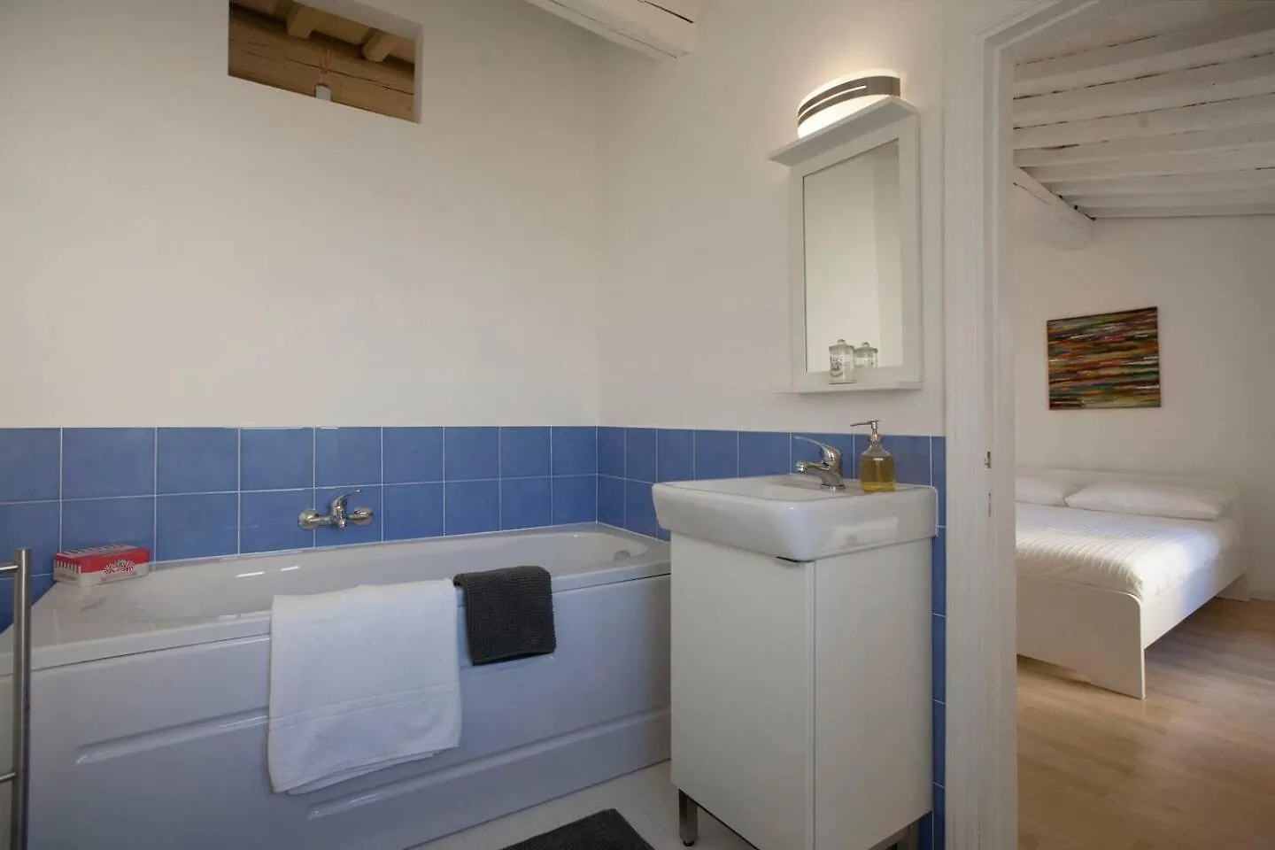 Apartment Florence Design Home: Uffizi-Ponte Vecchio Charm