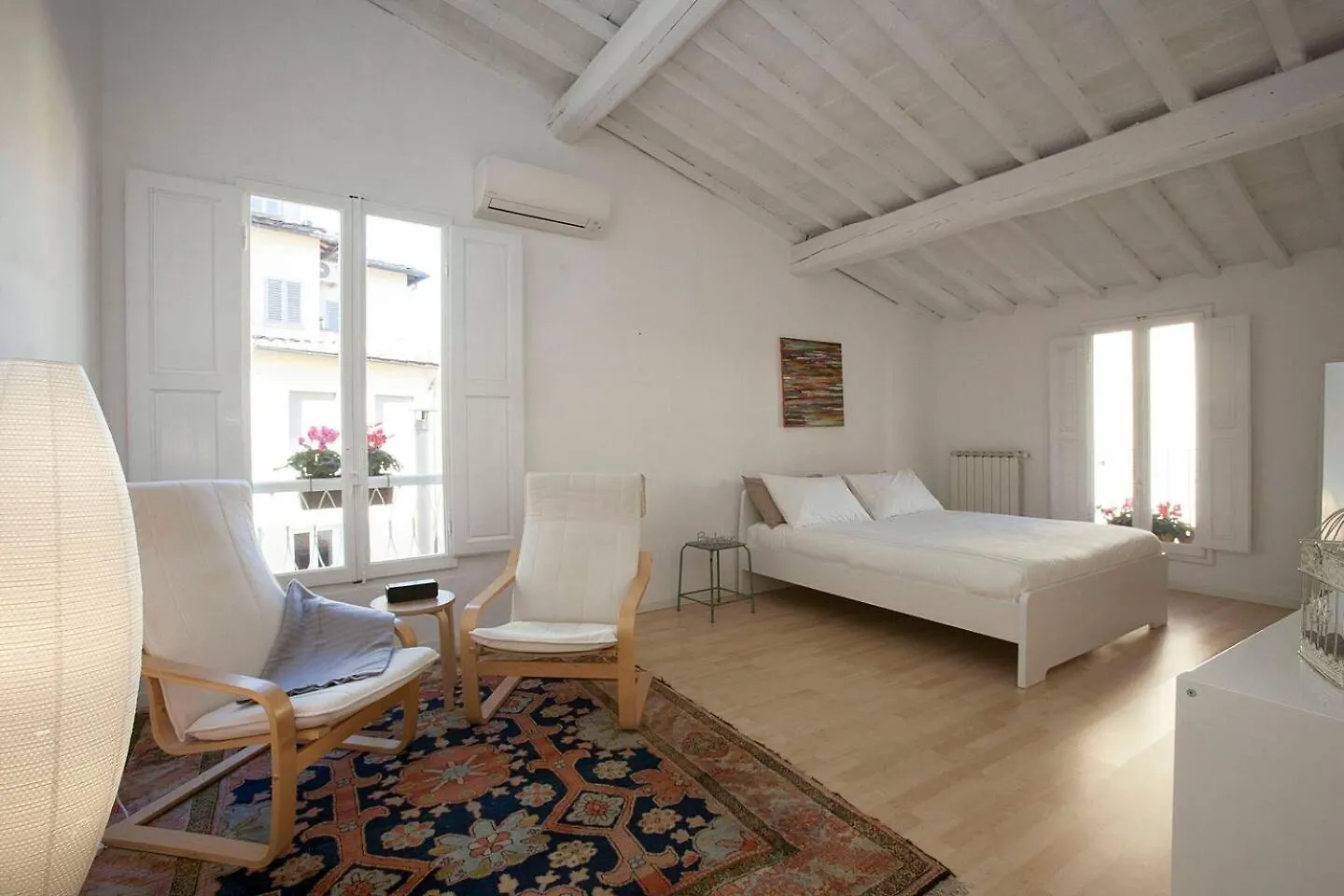 Florence Design Home: Uffizi-Ponte Vecchio Charm Italy